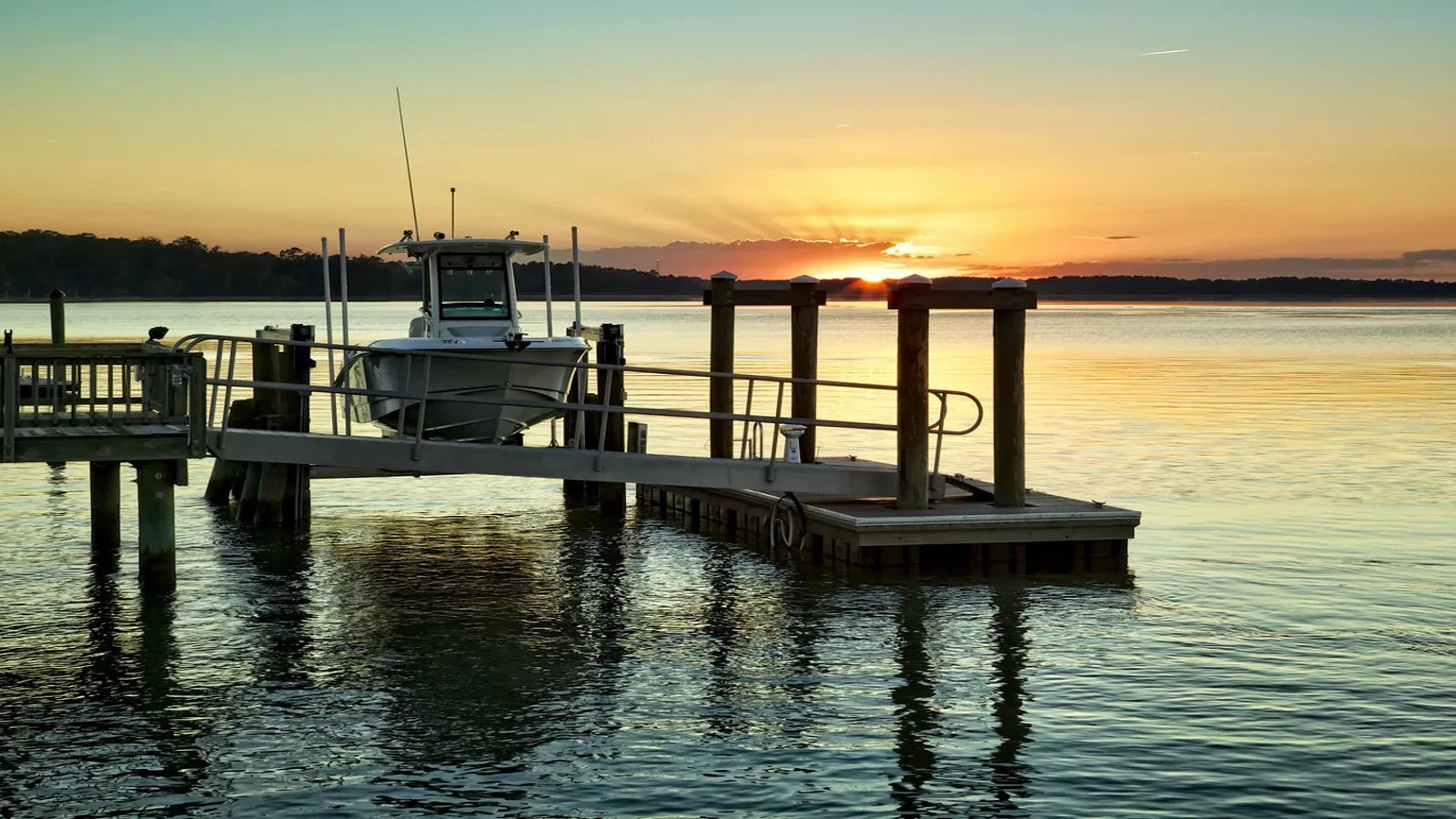 on- waterfront- december- sunset- colleton- river